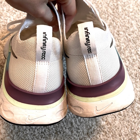 Nike Infinity Reac Flyknits 2.0 2020 Womens Running Tennis Shoes Sneakers - 7.5 - Picture 3 of 6